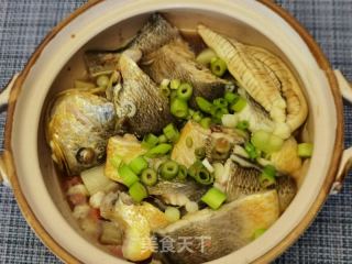啫啫黄鱼煲的做法
