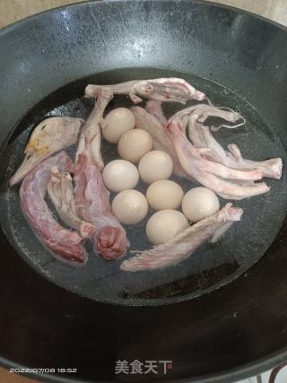 卤鸭货鸡蛋的做法步骤：2