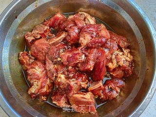 电饭煲焗奥尔良排骨的做法步骤：2