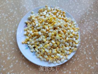 鲜玉米蒸糕的做法步骤：1