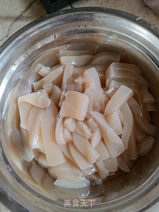 魔芋烧土鸭的做法步骤：1