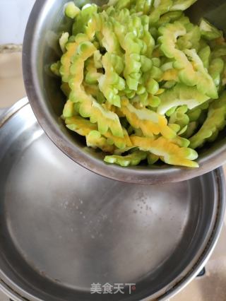 苦瓜炒肉片的做法步骤：5