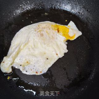 番茄鸡蛋菌菇汤的做法步骤：4