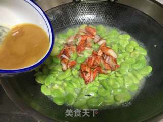 葱油蟹柳蚕豆的做法步骤：10