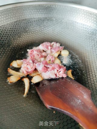 杏鲍菇炒肉的做法步骤：5
