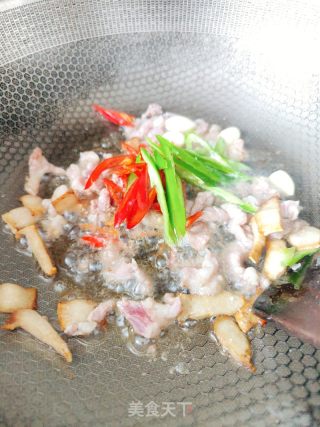 杏鲍菇炒肉的做法步骤：6