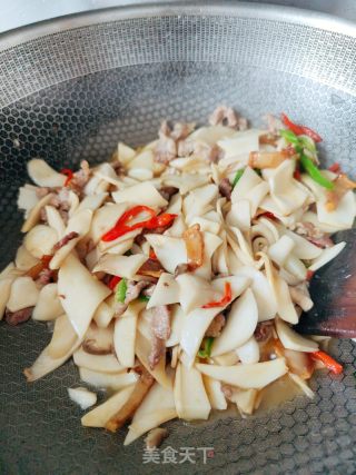 杏鲍菇炒肉的做法步骤：10