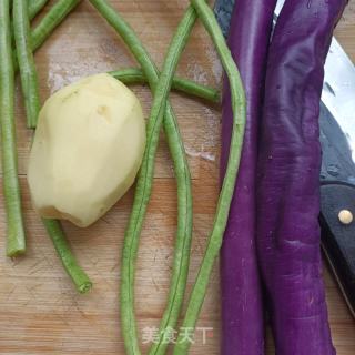 肉末竹荪炖豆角的做法步骤：1