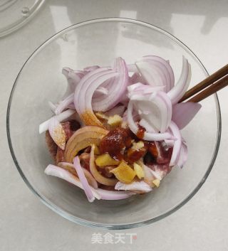洋葱炒牛肉的做法步骤：3