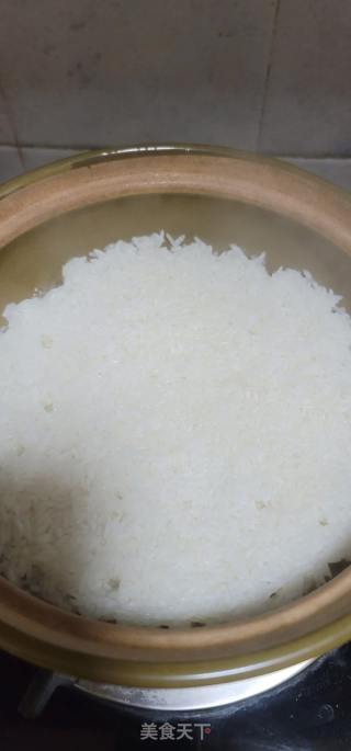 鸽子腊肉煲仔饭的做法步骤：7