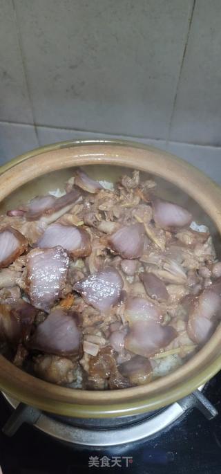 鸽子腊肉煲仔饭的做法步骤：10
