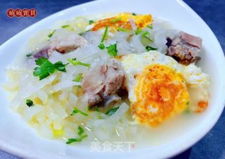 排骨煎蛋白萝卜丝汤的做法步骤：12