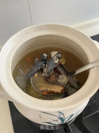补血益气乌鸡汤