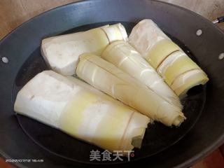 煮甜笋的做法步骤：3