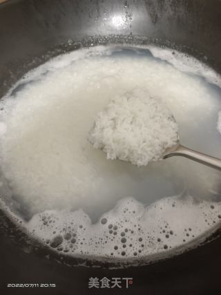 车螺鲜虾粥的做法步骤：3