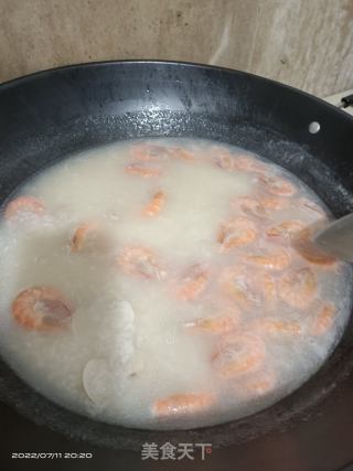 车螺鲜虾粥的做法步骤：5