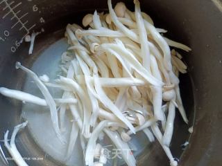 皮蛋瘦肉粥的做法步骤：3