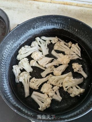 鸭肉炒花菜的做法步骤：3
