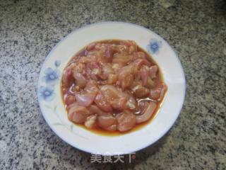 鸡腿肉炒木耳菜的做法步骤：5