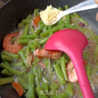 明虾炖肉豆角的做法步骤：12