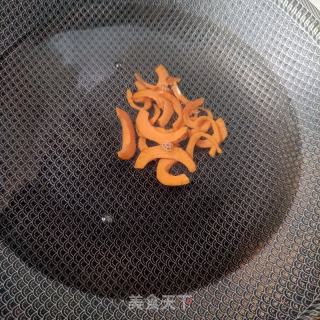 肉沫炒苦瓜的做法步骤：2