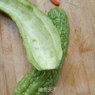 肉沫炒苦瓜的做法步骤：4