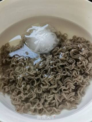 自制快手荞麦冷面的做法步骤：4