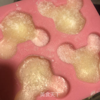 牛奶刨冰的做法步骤：2