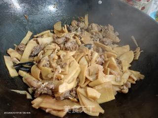 竹笋焖鸭的做法步骤：9