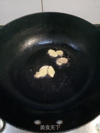 栗子炖鸡腿的做法步骤：2