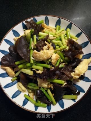 蒜苔木耳炒鸡蛋的做法