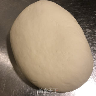 扇贝裙边芹菜猪肉水饺的做法步骤：1