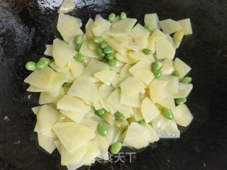 番茄土豆炒毛豆米的做法步骤：6