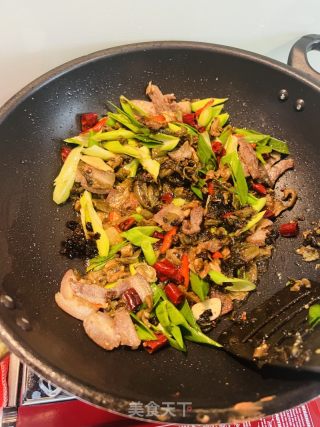 四川老咸菜回锅肉的做法步骤：7