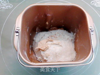 蔓越莓裸麦软欧包的做法步骤：4