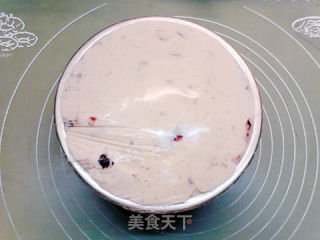 蔓越莓裸麦软欧包的做法步骤：8