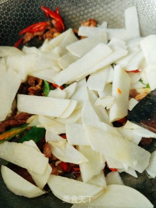 地瓜炒肉片的做法步骤：8