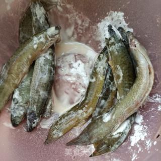 泥鳅冬瓜汤的做法步骤：1