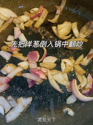 花费10????上班快手便当丨不放盐也好吃的培根炒荷兰豆和洋葱炒虾仁！的做法步骤：6