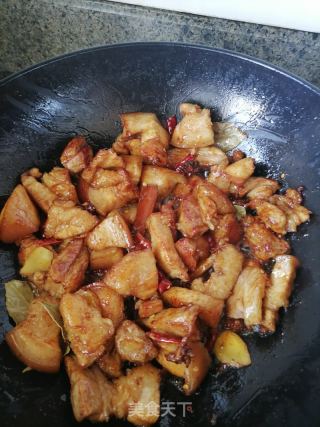 五花肉烧腐竹的做法步骤：7