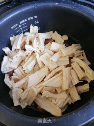 五花肉烧腐竹的做法步骤：12