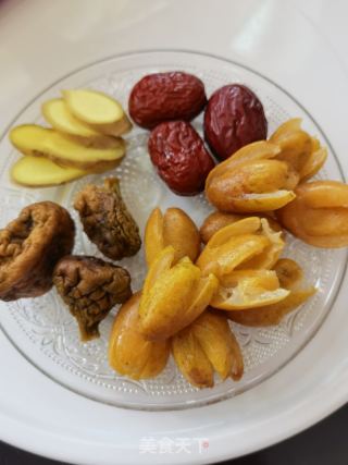 黄皮果老鸭汤的做法步骤：2