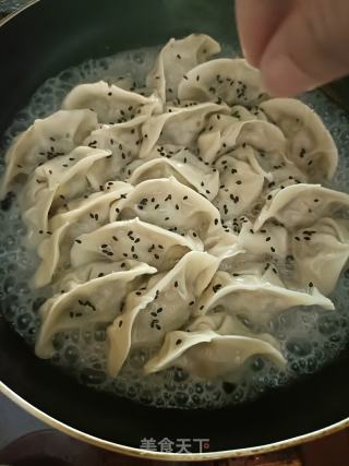 煎饺的做法步骤：6