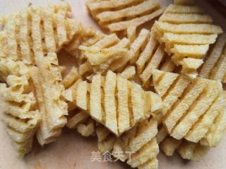 红烧肉炖土豆豆腐串的做法步骤：6