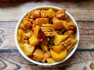 红烧肉炖土豆豆腐串的做法步骤：20