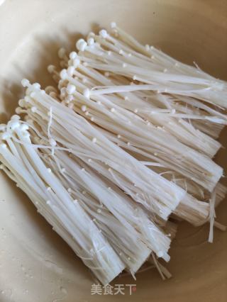 牛肉末蒸金针菇的做法步骤：1