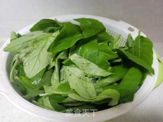 洋葱炒明月草的做法步骤：2