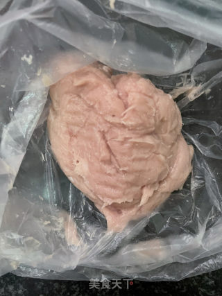 鱿鱼肉丸粥的做法步骤：1