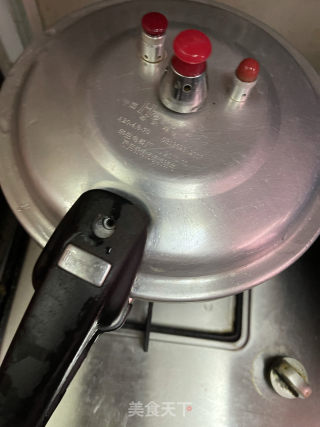 鱿鱼肉丸粥的做法步骤：5