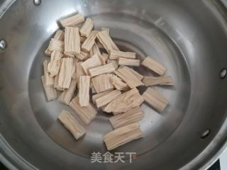 腐竹拌黄瓜的做法步骤：2